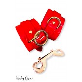 Menottes poignets Vernis rouge & or mousquetons